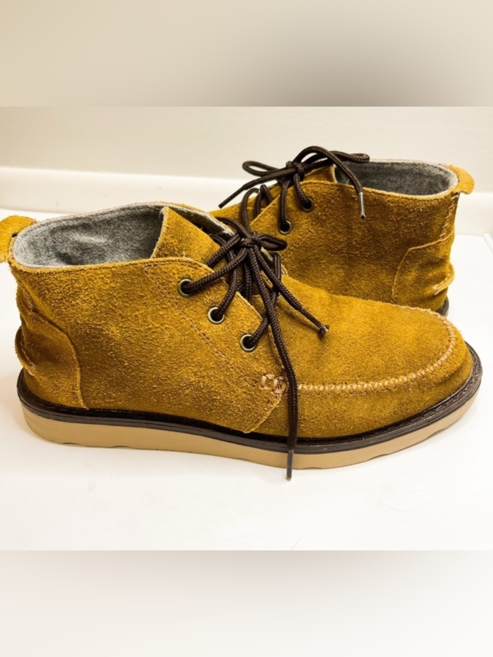 Toms Suede Camel Chukka Boots
